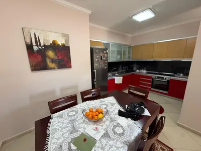 Apartament 3+1 në shitje në Rruga Gjergj Arianiti, Vlorë, 133 m². Foto 8 nga 12