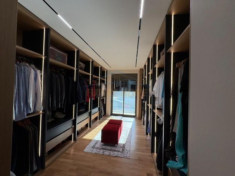 Vilë në shitje në Berzhite, Tiranë, 350 m². Foto 3 nga 9