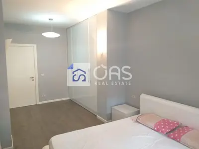 Appartamento in affitto a Blloku, Tirana, 79 m². Foto 6 di 7