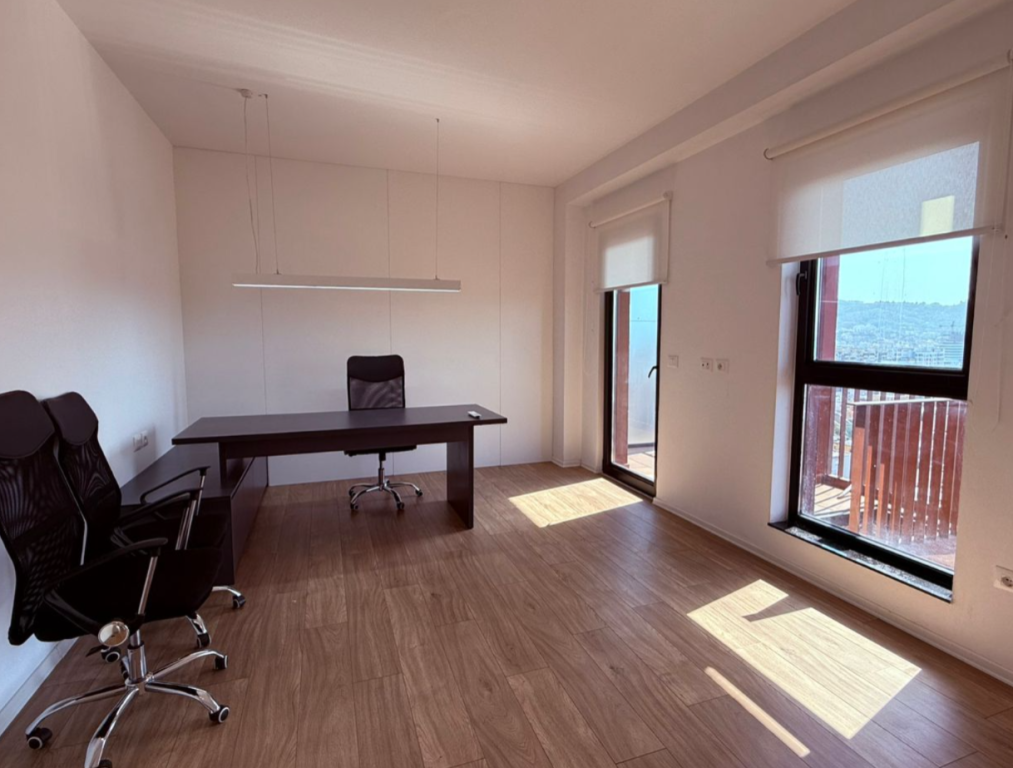 Appartamento 2+1 in affitto a Rruga e Kavajës, Tirana, 124 m²