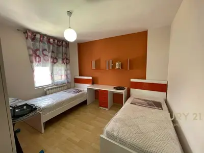 Apartament 2+1 me qera në Rruga Petro Nini Luarasi, Tiranë, 83 m². Foto 4 nga 8