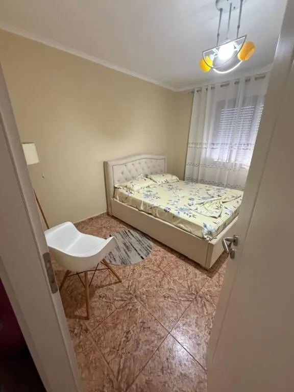 Apartament 2+1 me qera në Porcelan, Tiranë, 86 m². Foto 1 nga 5