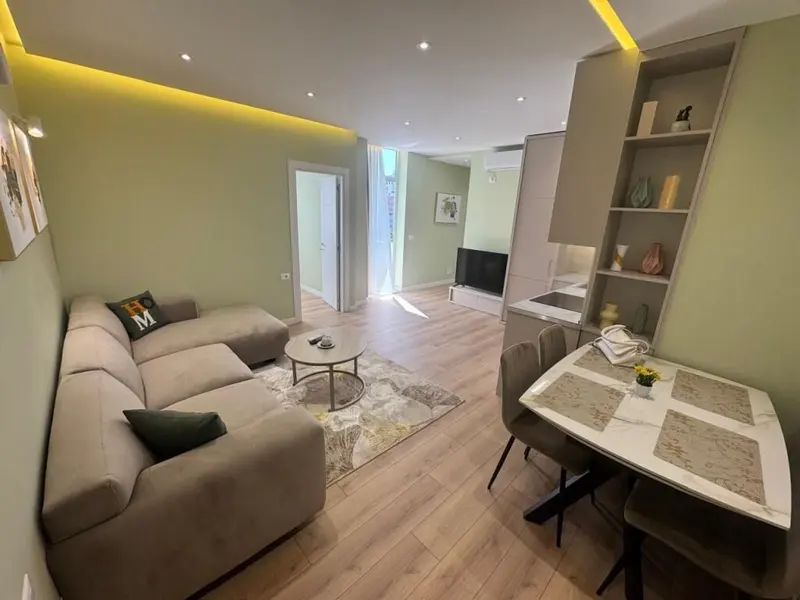 Appartamento 2+1 in vendita a Rruga Myslym Shyri, Tirana, 75 m²