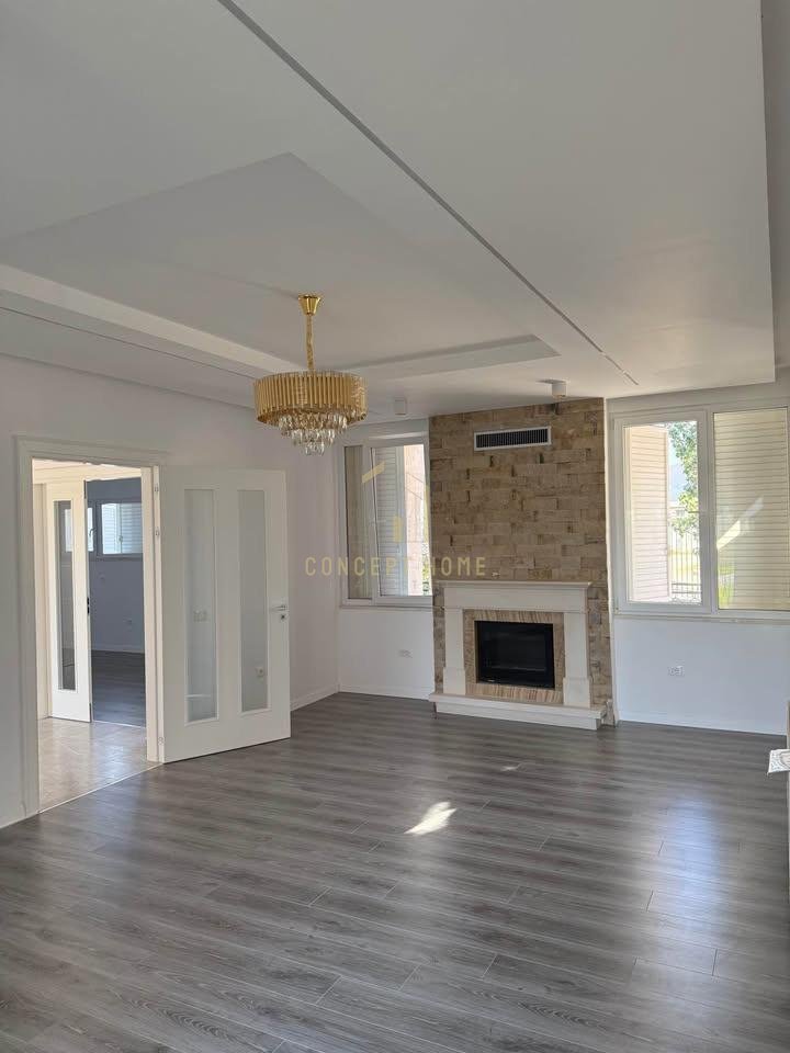 Villa for rent in Mjull Bathore, Tirana, 722 m²