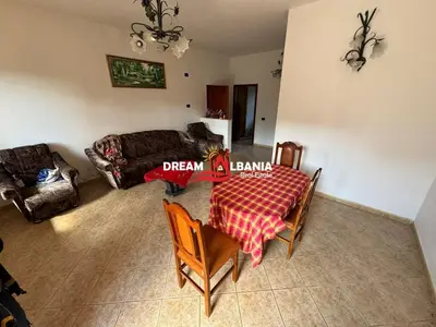 Villa in affitto a Ndroq, Tirana, 1.000 m². Foto 1 di 12