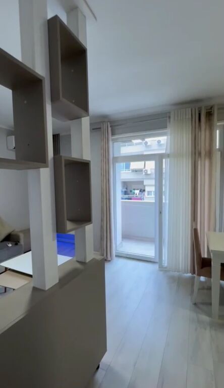 Apartment 1+1 for sale in Rruga 5 Maji, Tirana, 70 m². Photo 2 of 3