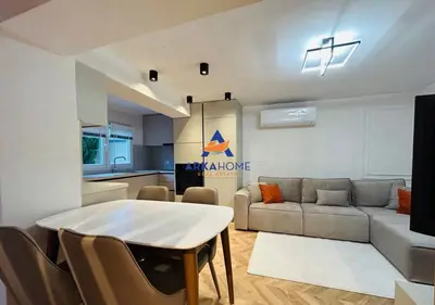 Appartamento 2+1 in affitto a Tregu Elektrik, Tirana, 70 m². Foto 1 di 5