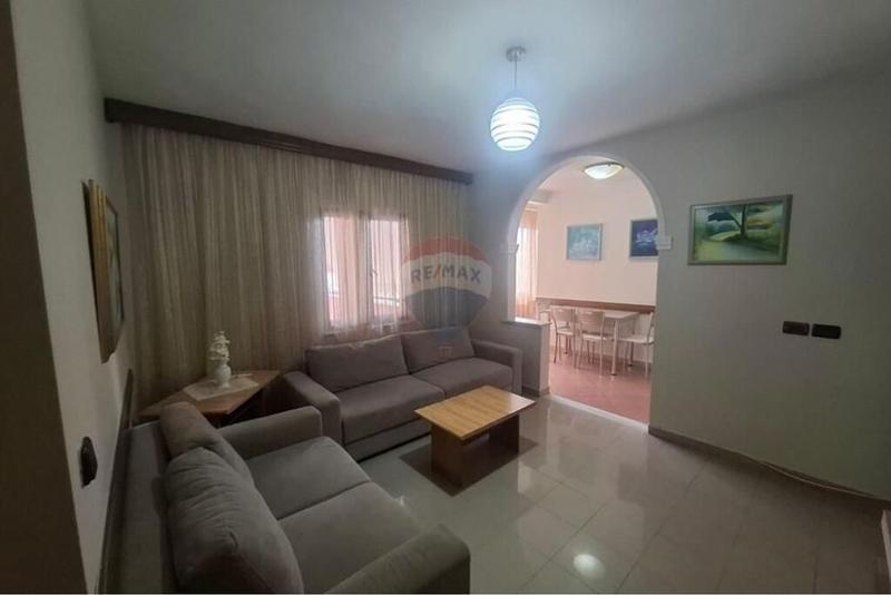 Apartment 2+1 for rent in Rruga Lef Sallata, Vlorë, 80 m²