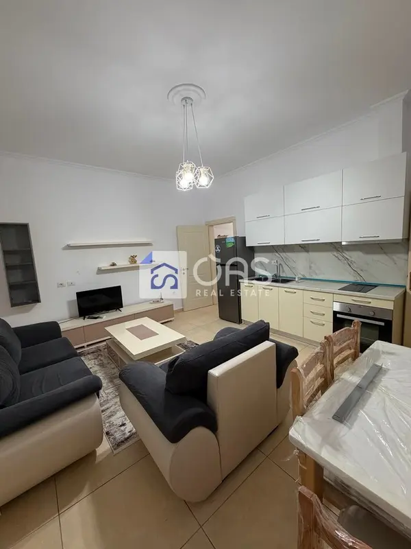 Appartamento 1+1 in affitto a Kopshti Botanik, Tirana, 50 m²