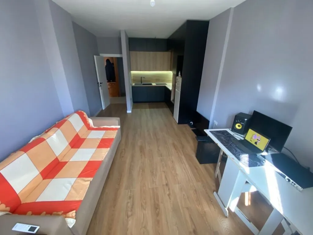 Apartament 1+1 në shitje në Bulevardi Bajram Curri, Tiranë, 73 m². Foto 1 nga 5