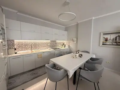 Apartament 3+1 në shitje në Astir, Tiranë, 135 m². Foto 3 nga 7