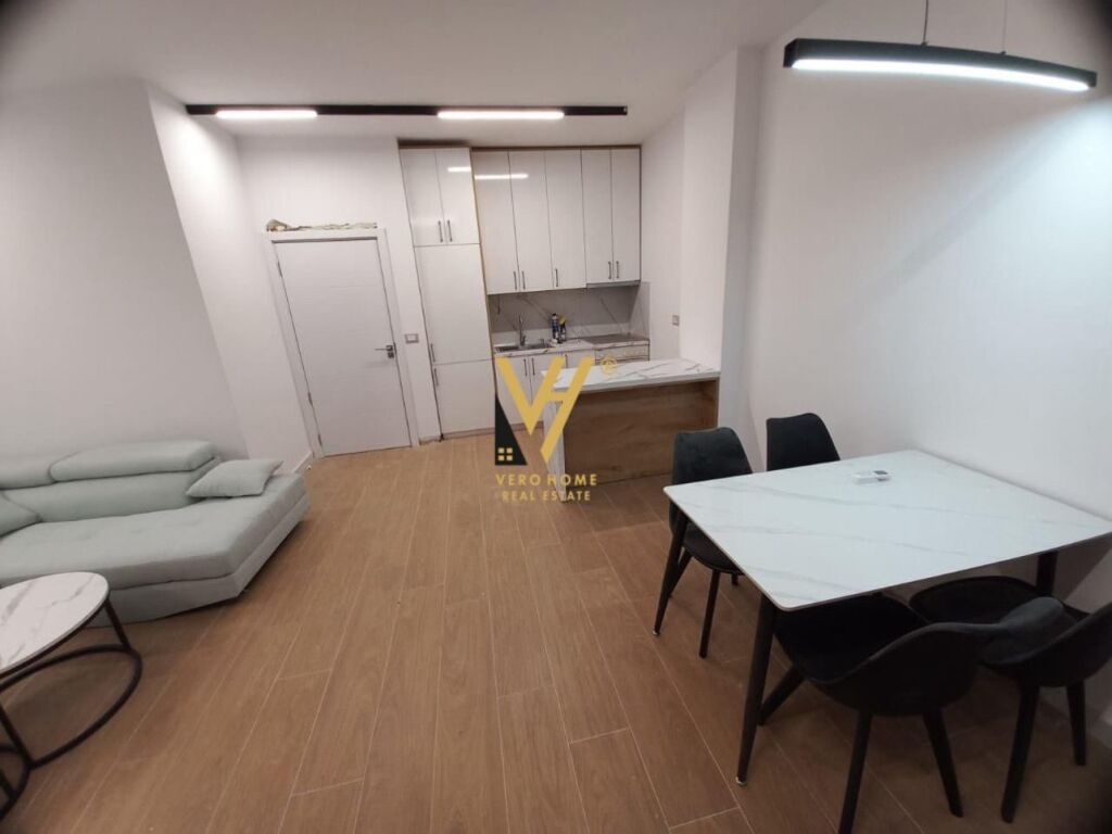 Apartament 2+1 me qera në Fresku, Tiranë, 74 m². Foto 2 nga 3