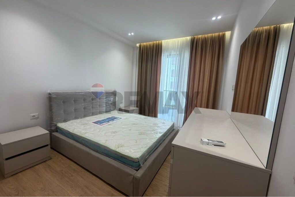 Appartamento in affitto a Rruga Jordan Misja, Tirana, 65 m². Foto 3 di 3