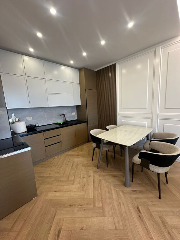 Appartamento 2+1 in affitto a Rruga Mine Peza, Tirana, 120 m². Foto 2 di 3