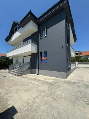 Villa in affitto a Laknas, Kamza, 220 m². Foto 2 di 8