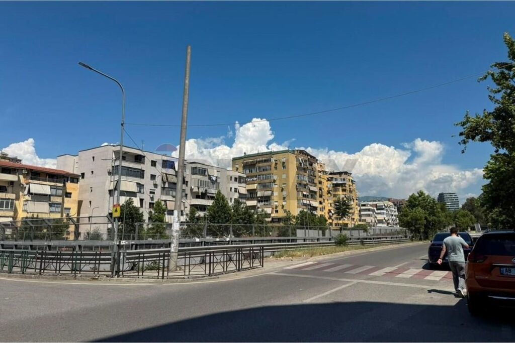 Negozio in vendita a Rruga Bill Klinton, Tirana, 130 m²