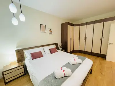 Apartament 2+1 me qera në Shallvaret, Tiranë, 100 m². Foto 12 nga 12