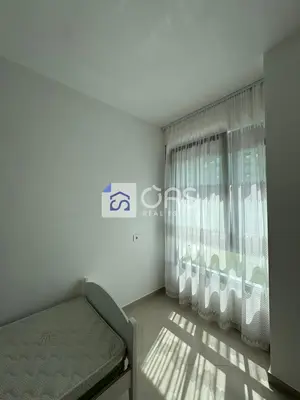 Apartament 2+1 me qera në 5 maj, Tiranë, 90 m². Foto 3 nga 4