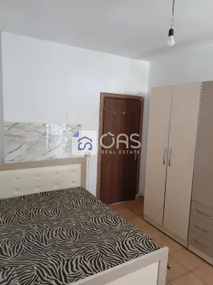 Apartament 2+1 me qera në Rruga e Kavajës, Tiranë, 120 m². Foto 4 nga 5