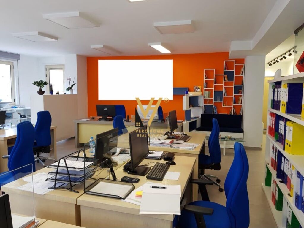 Office for rent in Komuna e Parisit, Tirana, 120 m². Photo 3 of 3