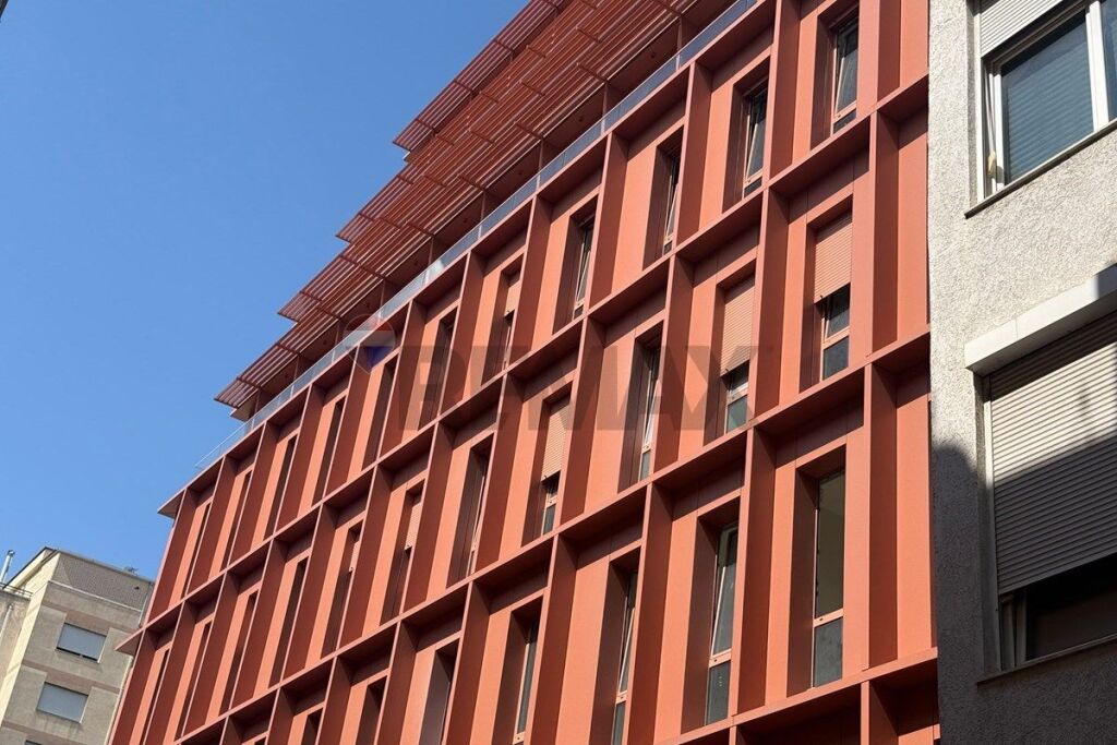 Office for rent in Rruga Sami Frashëri, Tirana, 101 m². Photo 1 of 3