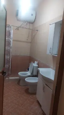Casa indipendente 3+2 in affitto a Fresku, Tirana, 150 m². Foto 11 di 12