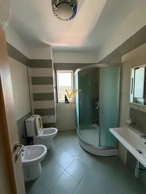 Apartament 2+1 në shitje në Kristal Center, Tiranë, 100 m². Foto 4 nga 4