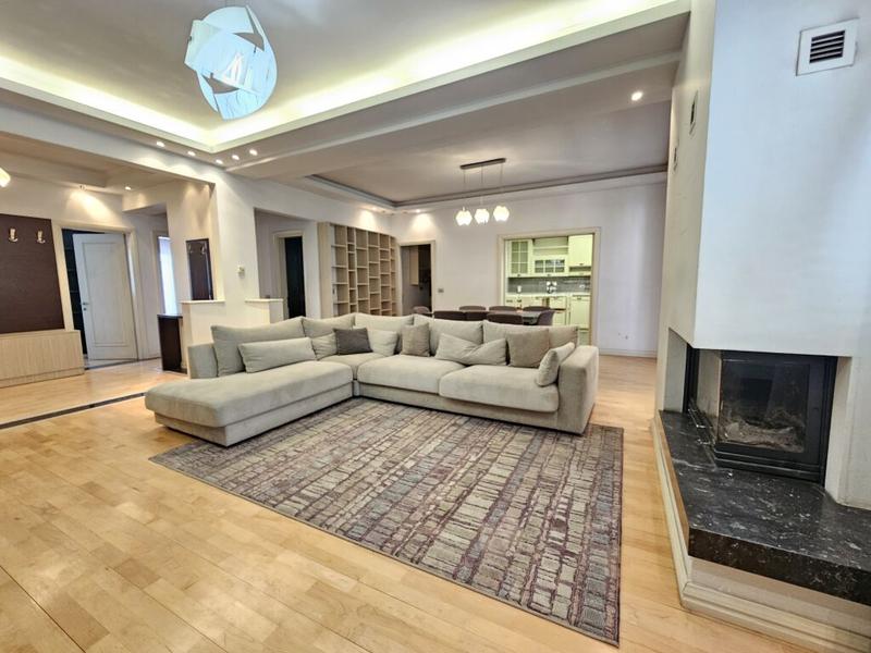 Apartment 2+1 for sale in Rruga Myslym Shyri, Tirana, 151 m²
