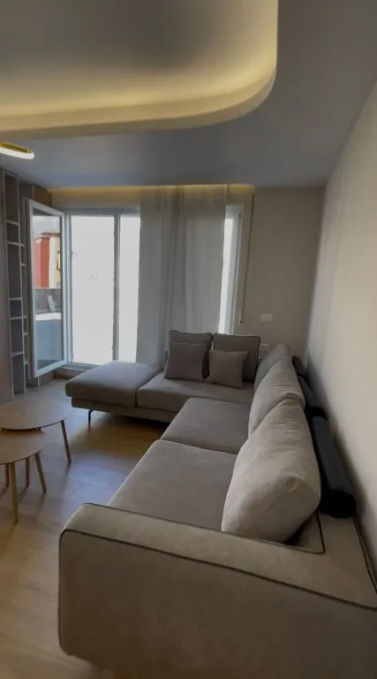 Apartament 2+1 në shitje në Bulevardi Zhan D’Ark, Tiranë, 295 m². Foto 1 nga 12
