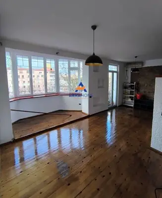 Appartamento in affitto a Blloku, Tirana, 84 m². Foto 2 di 12