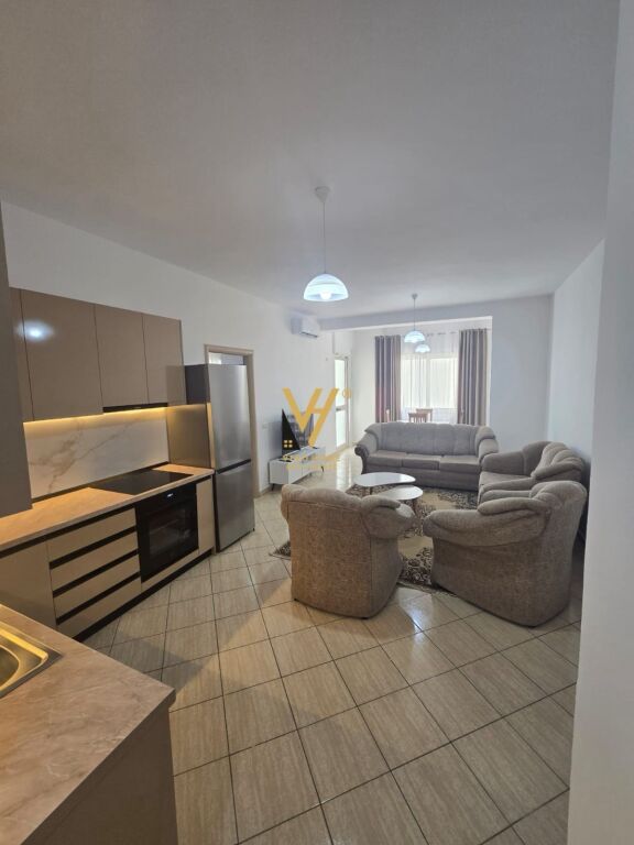 Apartament 1+1 me qera në Kodra e Diellit, Tiranë, 75 m². Foto 2 nga 3