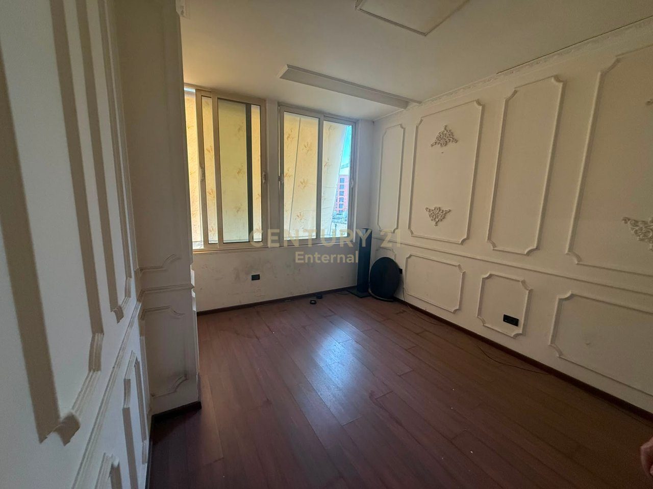Lokal me qera në Restorant Durrësi, Tiranë, 240 m². Foto 1 nga 8