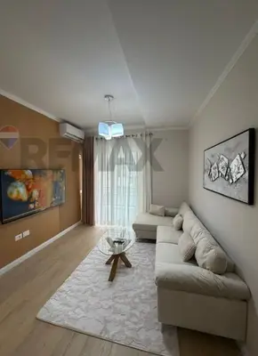 Apartament 1+1 në shitje në Golden Park, Tiranë, 70 m². Foto 1 nga 4