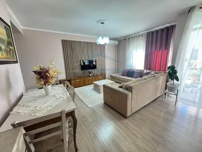 Apartament 2+1 me qera në Astir, Tiranë, 105 m². Foto 2 nga 8