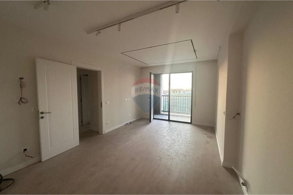 Appartamento in vendita a Bulevardi i Ri, Tirana, 106 m². Foto 2 di 3
