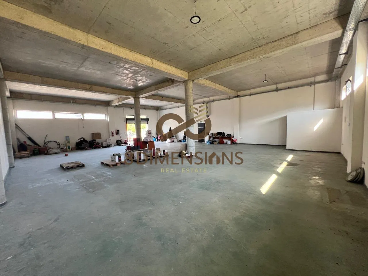 Magazinë me qera në Prush, Tiranë, 290 m². Foto 1 nga 3