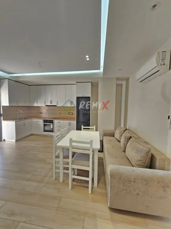 Appartamento 1+1 in affitto a Rruga Vellazerimi, Durazzo, 60 m². Foto 1 di 12