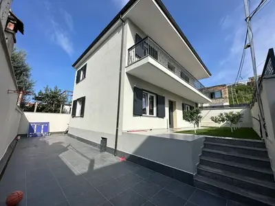 Vilë në shitje në Çezma e Ferrës, Durrës, 212 m². Foto 1 nga 5