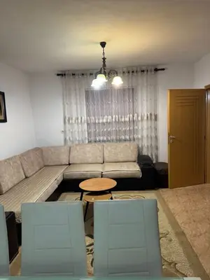 Shtëpi private 2+1 me qera në Rruga 5 Maji, Tiranë, 100 m². Foto 4 nga 6