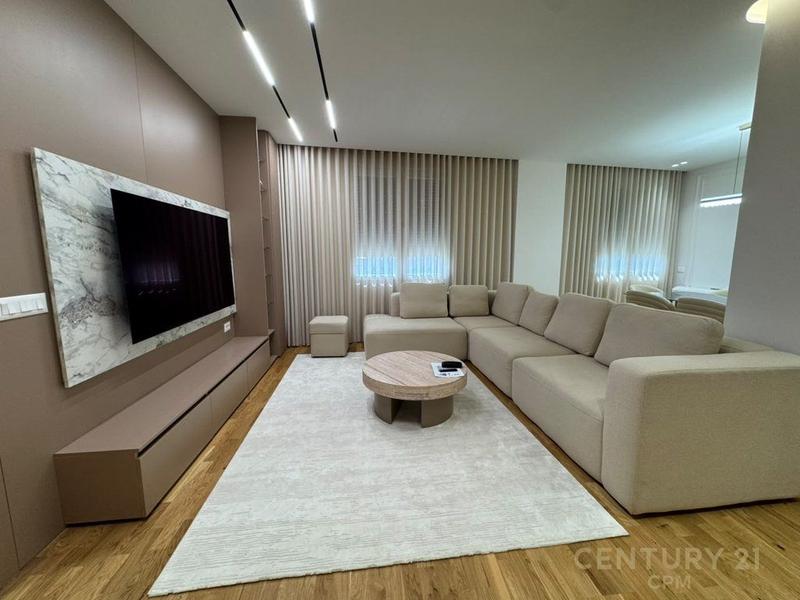 Appartamento 2+1 in vendita a Bulevardi Bajram Curri, Tirana, 104 m²