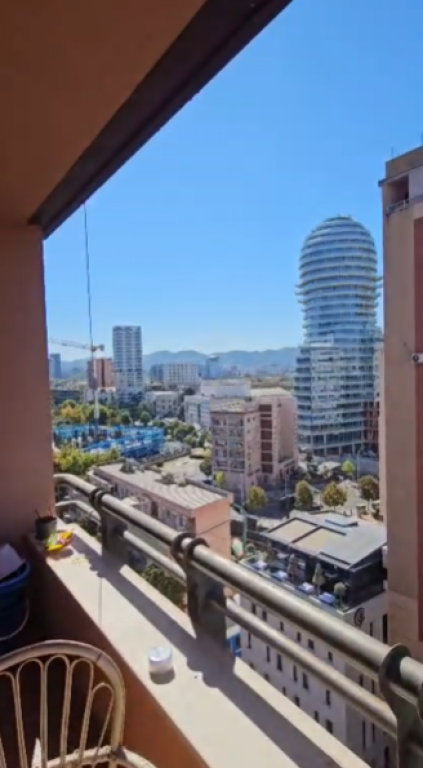 Apartment 2+1 for sale in Rruga e Barrikadave, Tirana, 110 m². Photo 3 of 3