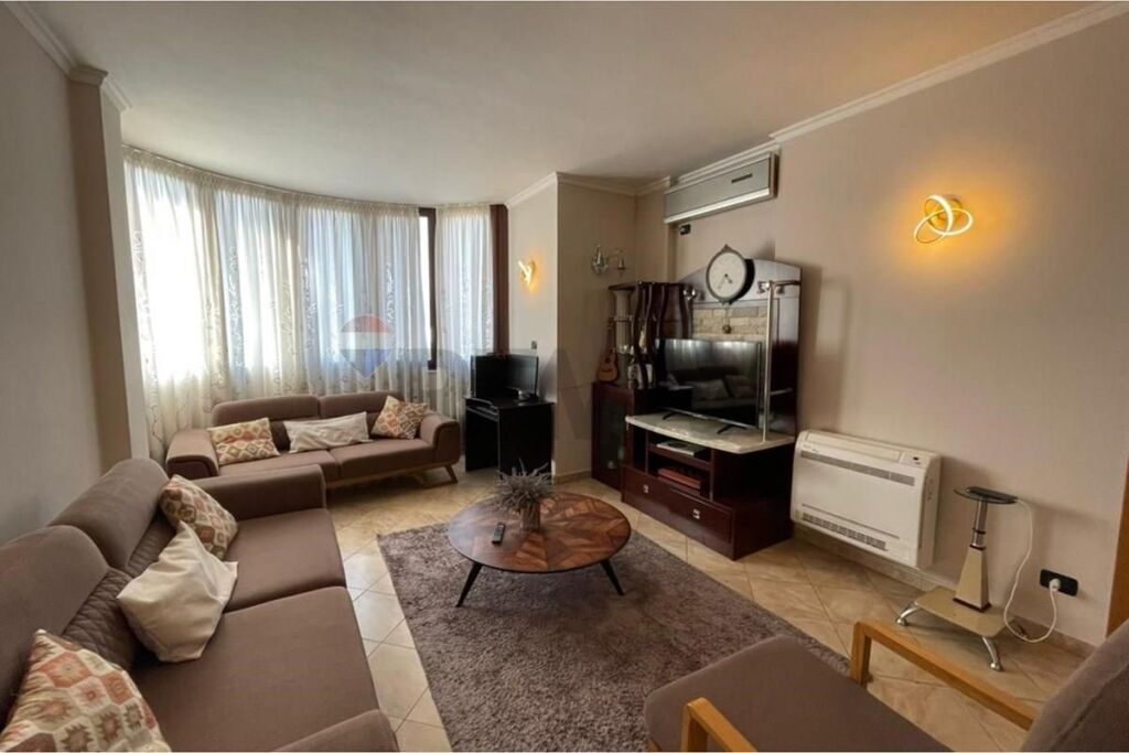 Apartment for sale in Rruga e Elbasanit, Tirana, 103 m². Photo 2 of 3