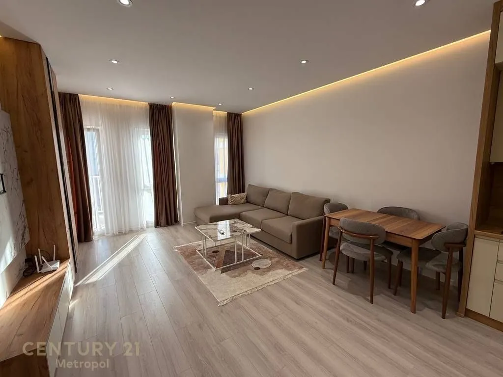 Appartamento 1+1 in affitto a Zogu i Zi, Tirana, 71 m². Foto 1 di 5