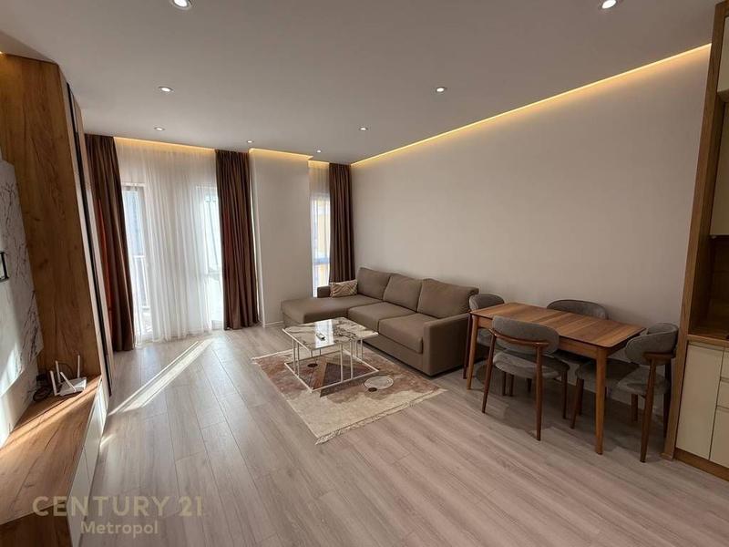 Appartamento 1+1 in affitto a Zogu i Zi, Tirana, 71 m²