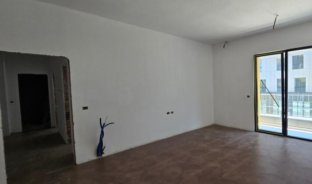 Commercial space for rent in Kompleksi Delijorgji, Tirana, 103 m². Photo 2 of 3