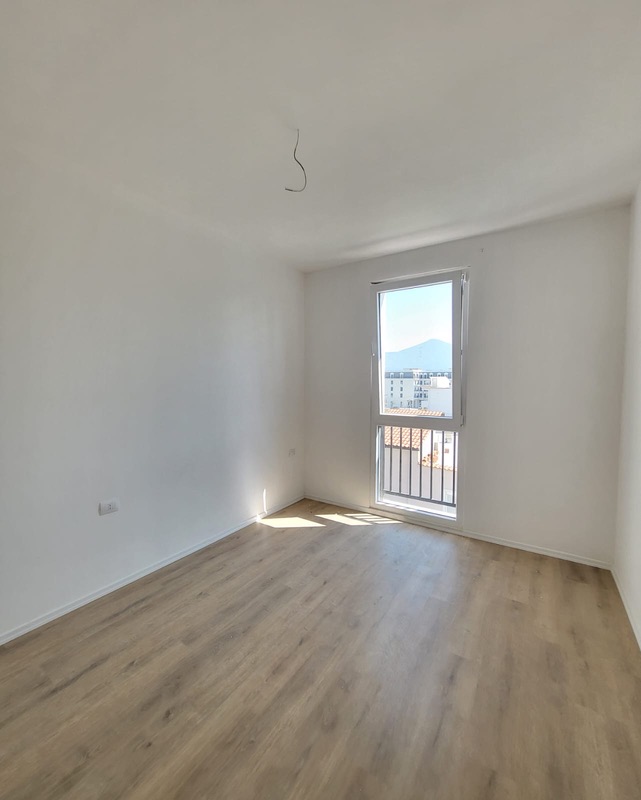 Apartment 2+1 for sale in Sauk i Vjetër, Tirana, 79 m². Photo 3 of 8