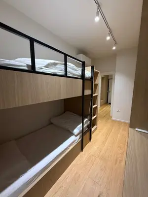 Apartament 2+1 me qera në Rruga e Kosovarëve, Tiranë, 95 m². Foto 7 nga 9