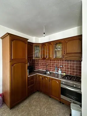 Apartament 2+1 me qera në Rruga Mujo Ulqinaku, Durrës, 92 m². Foto 2 nga 7