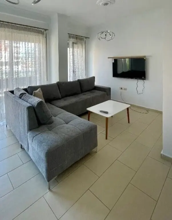 Apartament 1+1 me qera në Rruga Him Kolli, Tiranë, 70 m²