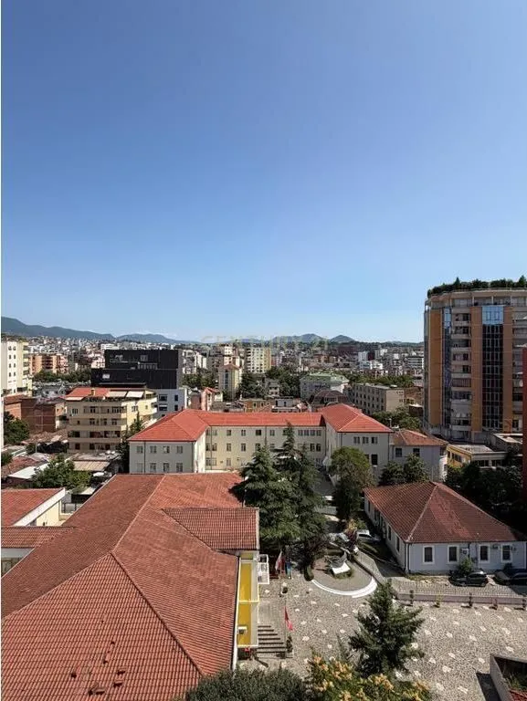 Penthouse në shitje në Toptani, Tiranë, 352 m². Foto 1 nga 12